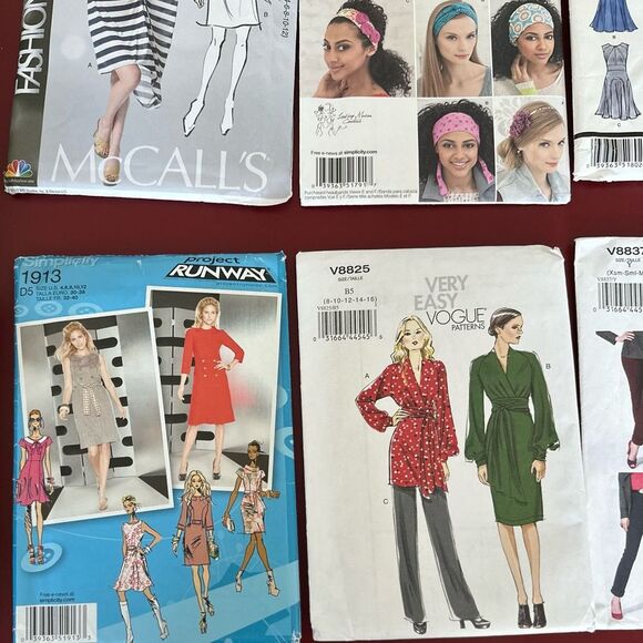 2012 Vogue, Butterick, McCall’s, Simplicity & Kwik Sew Sewing Patterns lot of 12 - Picture 6 of 7